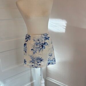 NWT Gap Blue Floral Mini Skort